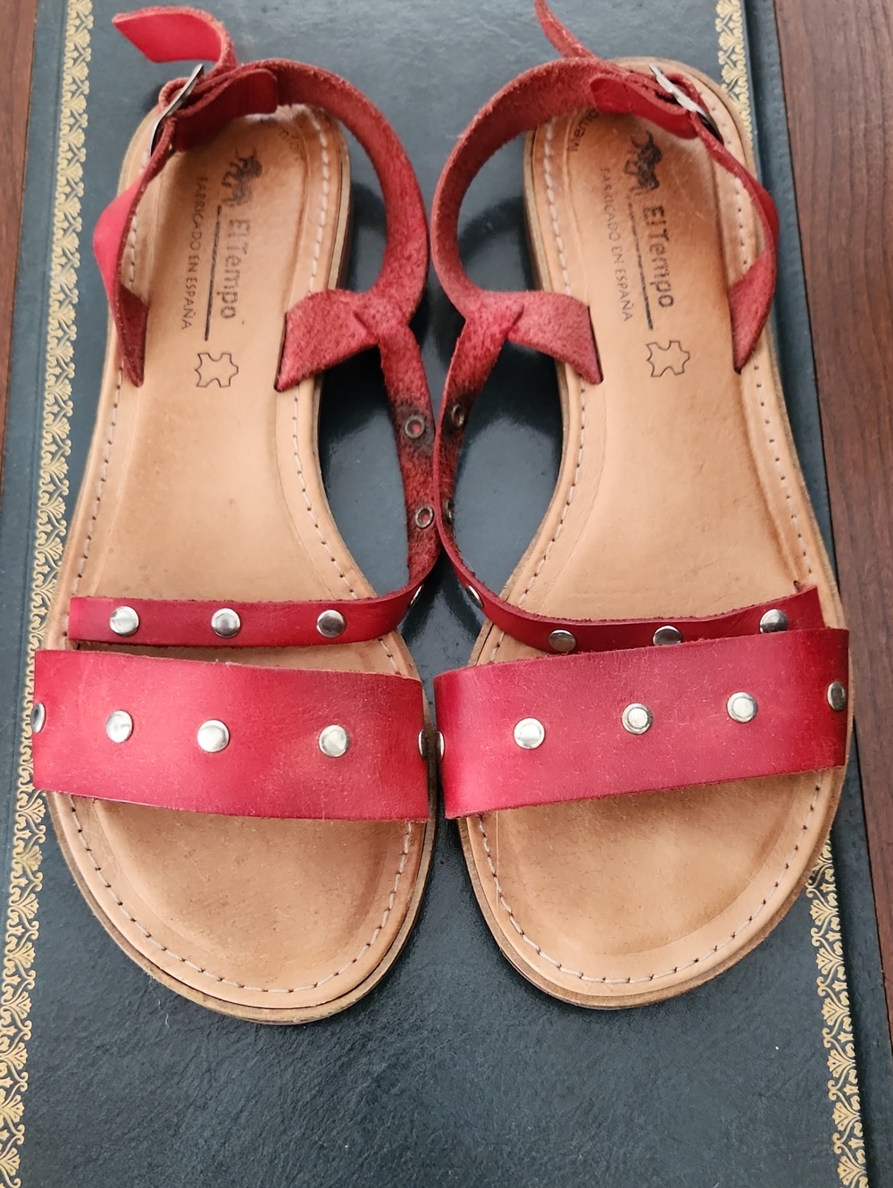 El Tempo From Spain Red Studded Leather Women's Sandals Size 39